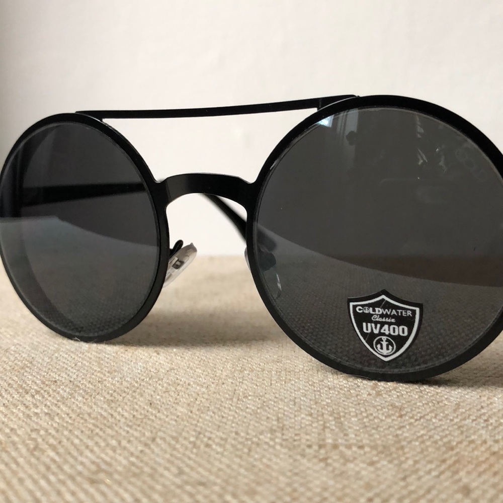 Brand New Black bottle cap sunglasses